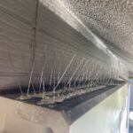 外周 シャッターBOX上 休息防止プロテクター設置完了