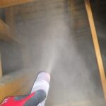 2階天井裏 接触剤噴霧処理