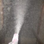 1階天井裏 接触剤噴霧処理