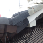 屋根上 屋根先隙間侵入防止封鎖施工完了