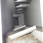 2階防火扉上部 ハトの巣撤去完了