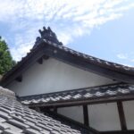 軒下 スズメバチの空巣確認